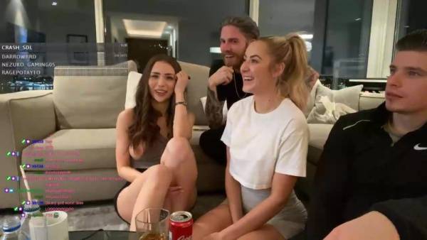 Cute Teens Boob Falls Out Of Her Dress Live On Twitch on ladyda.com