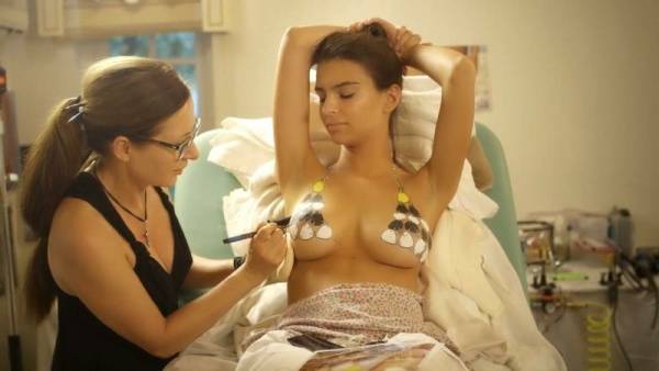 Emily Ratajkowski Nude Body Paint Photoshoot Video Leaked - Usa on ladyda.com