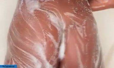 Amazing Kayyy Bear Nude Shower Video Leaked on ladyda.com