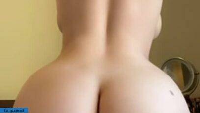 Skinny Naked Big ass on ladyda.com
