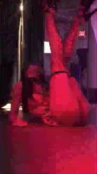 Reya Sunshine striptease in the club snapchat premium xxx porn videos on ladyda.com