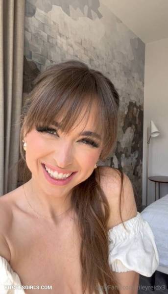 Riley Reid Pornstar Photos For Free - Letrileylive Onlyfans Leaked Naked Pics on ladyda.com