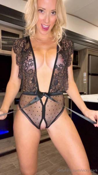 Vicky Stark Pussy Black Outfits Try On Onlyfans Video Leaked on ladyda.com