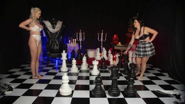 Meg Turney Danielle DeNicola Chess Strip Onlyfans Video Leaked on ladyda.com
