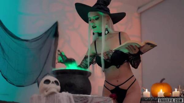 Eva Elfie Blowjob Witch Cosplay OnlyFans Video Leaked on ladyda.com
