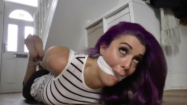 Roxxi cleave gagged and hogtied - Britain on ladyda.com