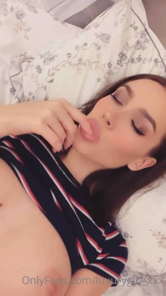 Luxury Girl Nude Masturbation Selfie OnlyFans Video Leaked - Russia on ladyda.com