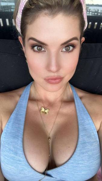 Amanda Cerny Sexy Boobs Cleavage Onlyfans Set Leaked - Usa on ladyda.com