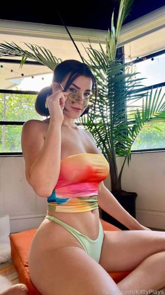 KittyPlays Sexy Colorful Top Thong Fansly Set Leaked on ladyda.com