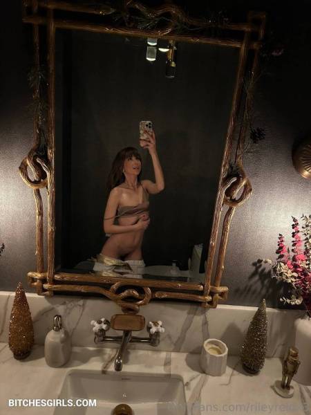 Riley Reid Petite Nude Girl - Therileyreid Onlyfans Leaked Naked Video on ladyda.com